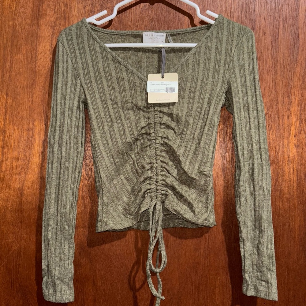 Dress Forum Olive Ruched Long Sleeve Top